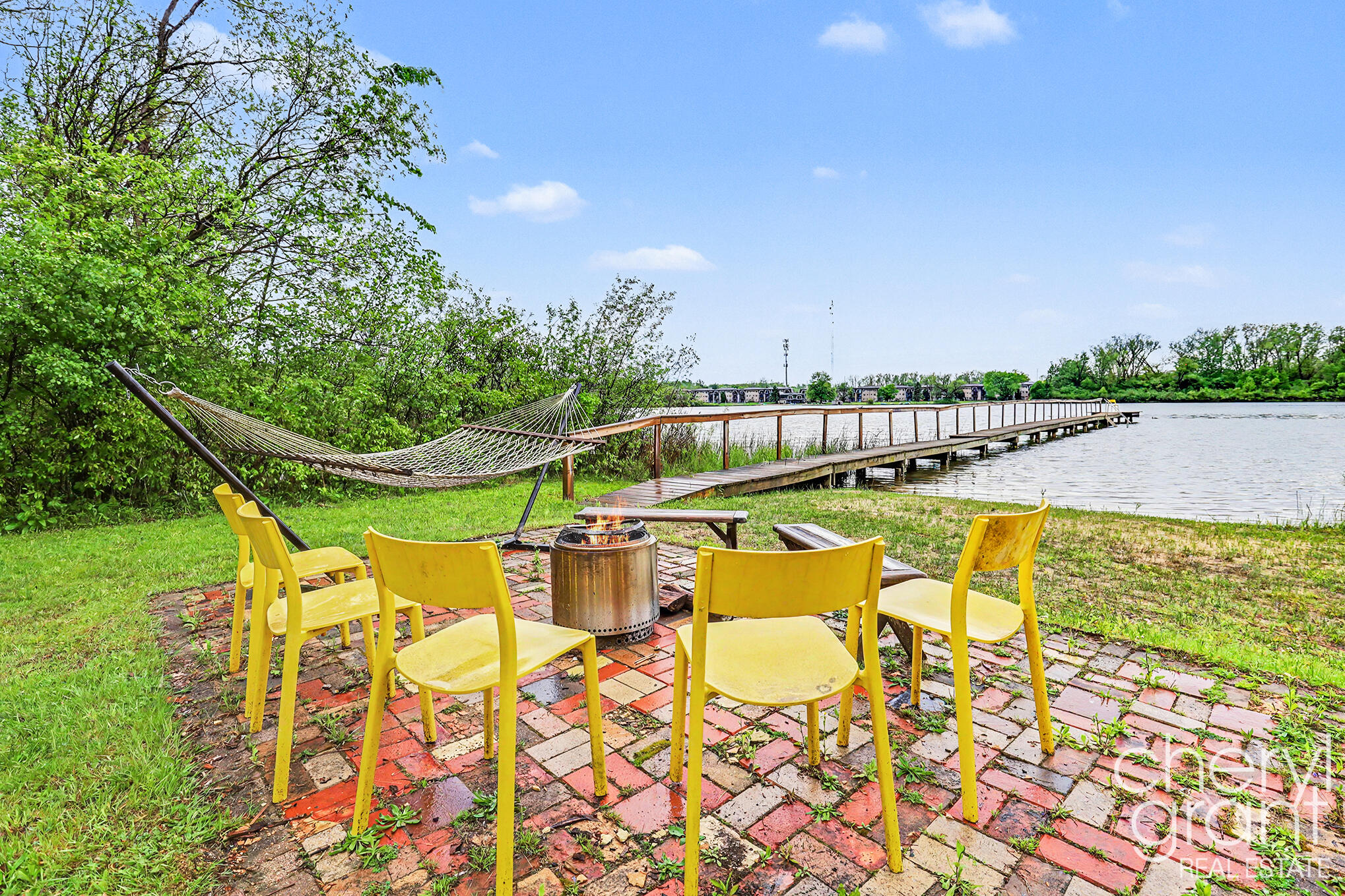 3255 Dorais Drive NE