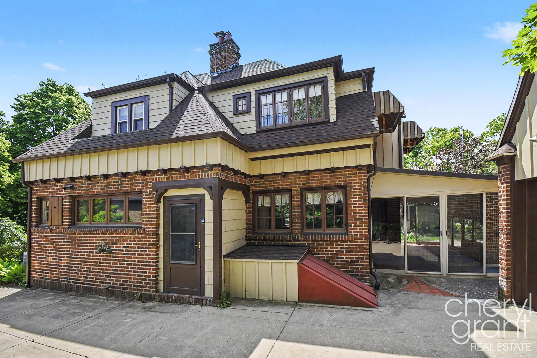 1139 Cadillac Drive SE