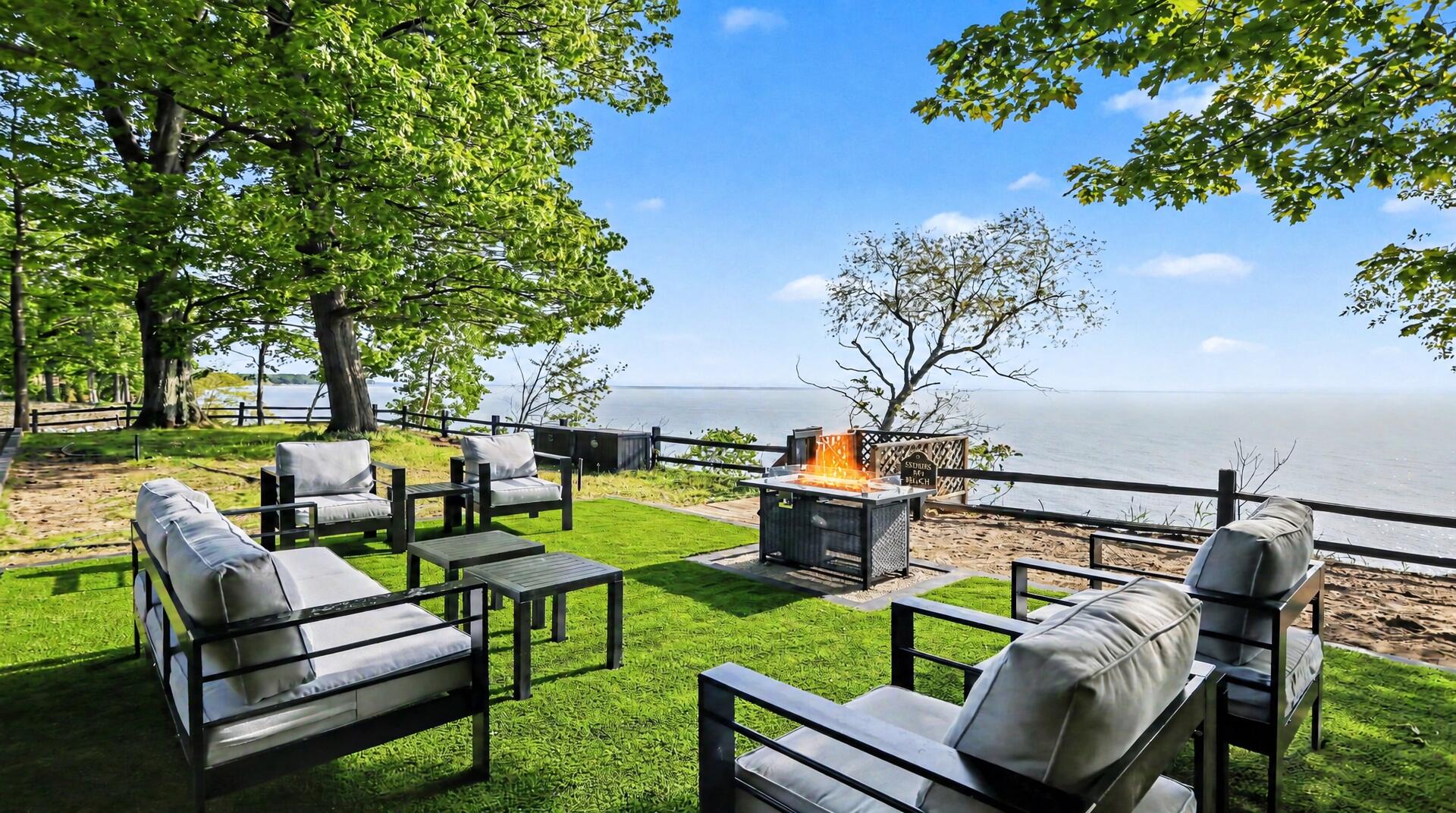 2578 Lakeshore Drive