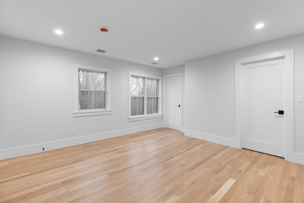 66 Bess Rd