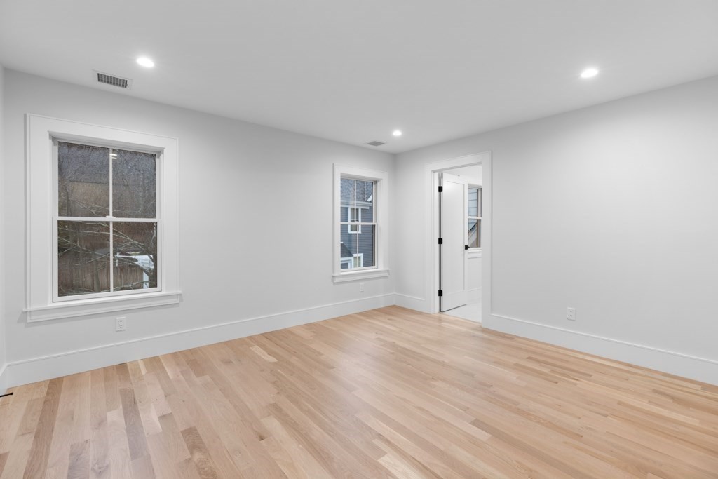66 Bess Rd