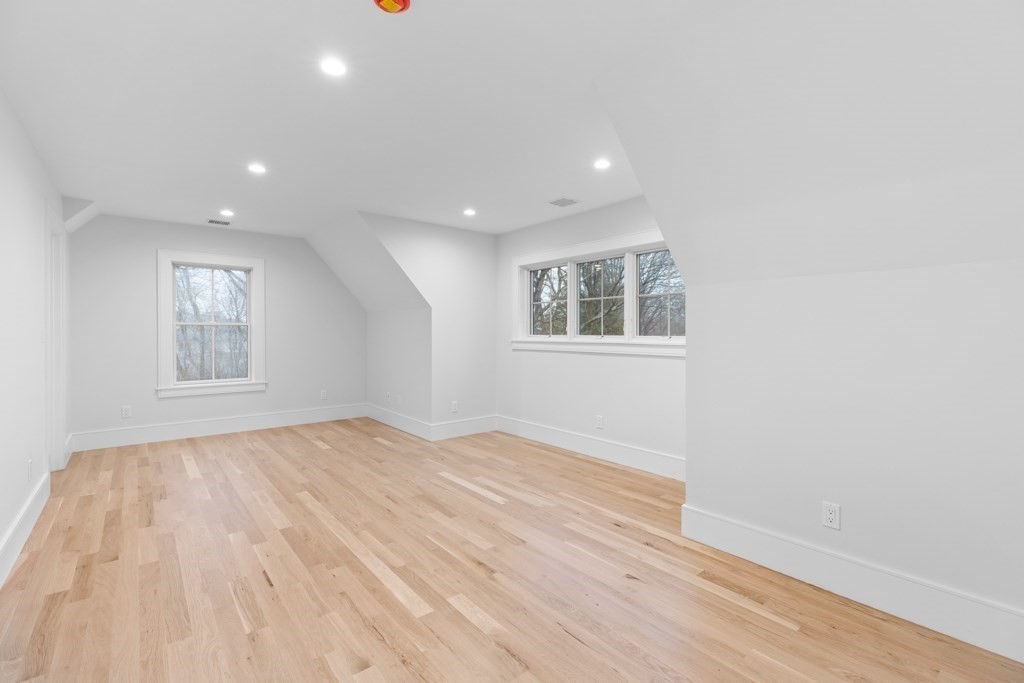 66 Bess Rd