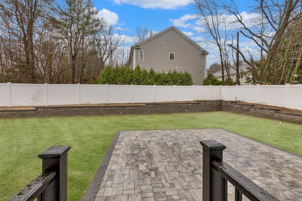 66 Bess Rd