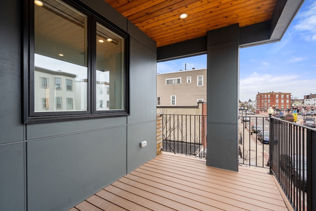 946 Saratoga St # 204