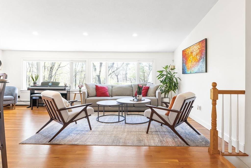 7 Clover Lane