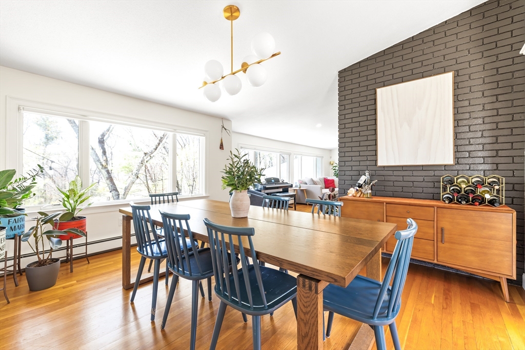 7 Clover Lane