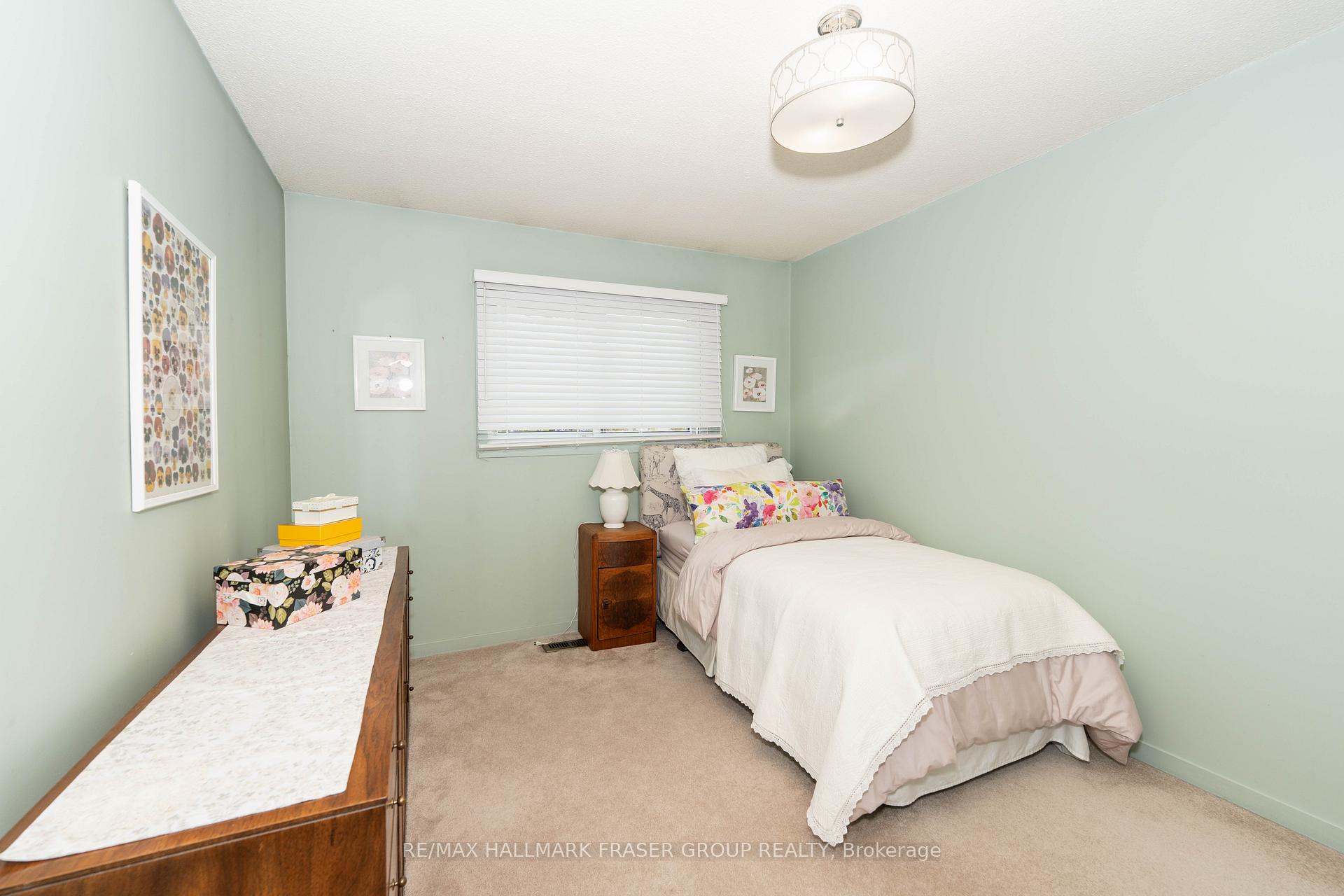 4 Coalport Drive
