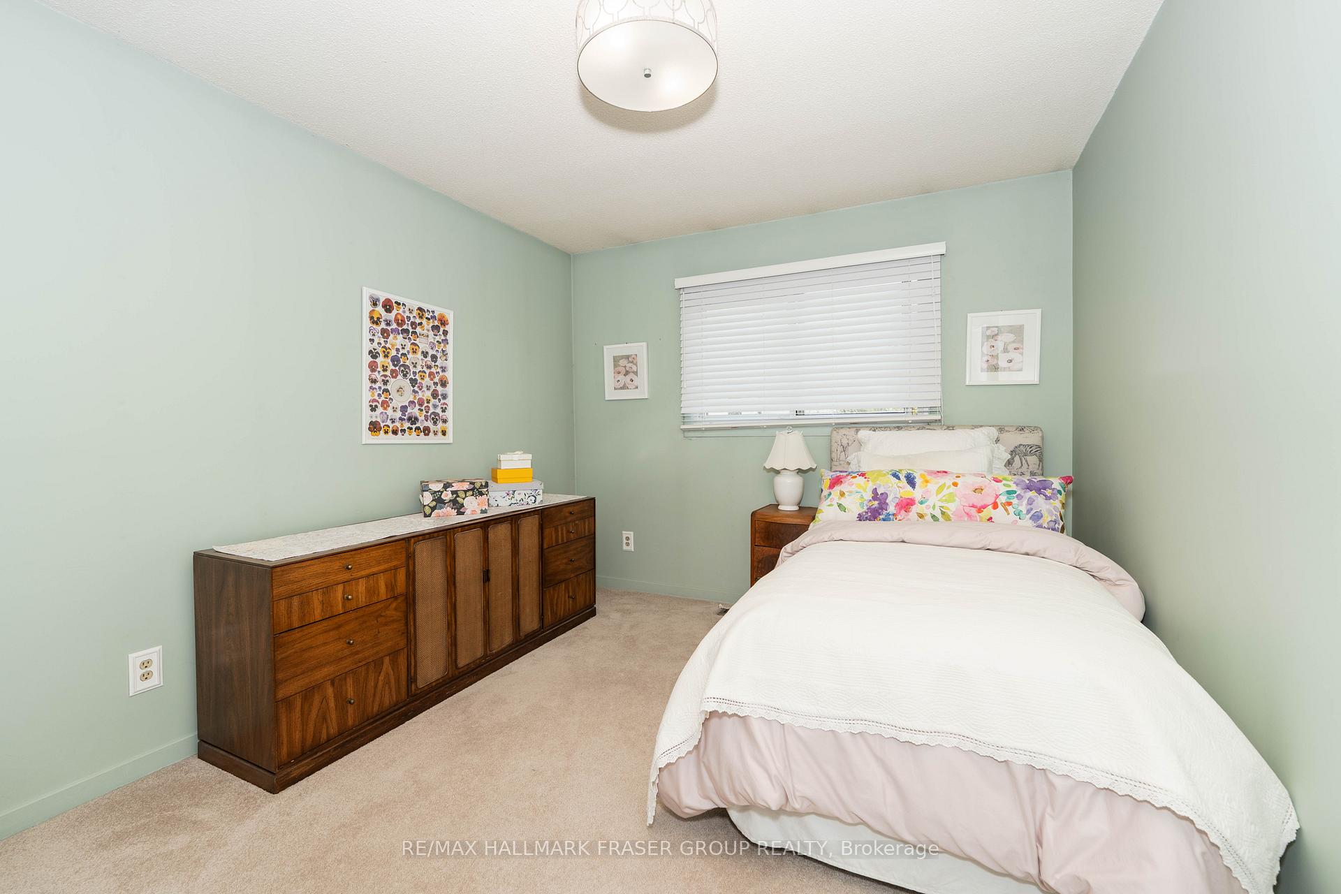4 Coalport Drive