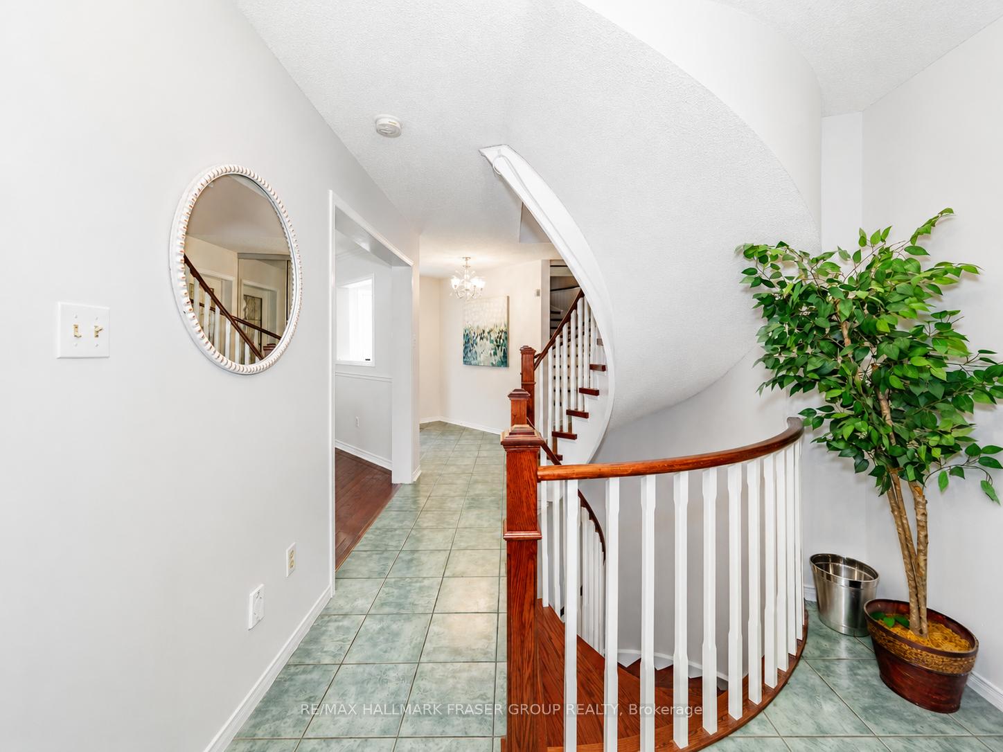 8 Iles Street