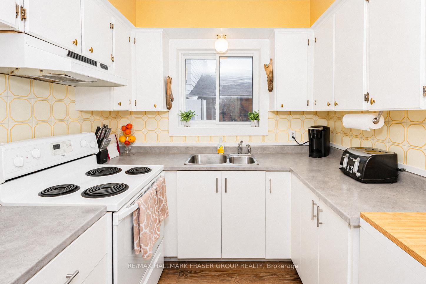 230 Kinmount Crescent