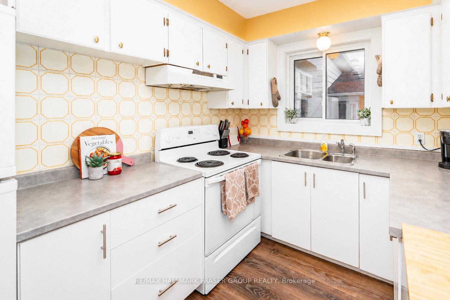 230 Kinmount Crescent