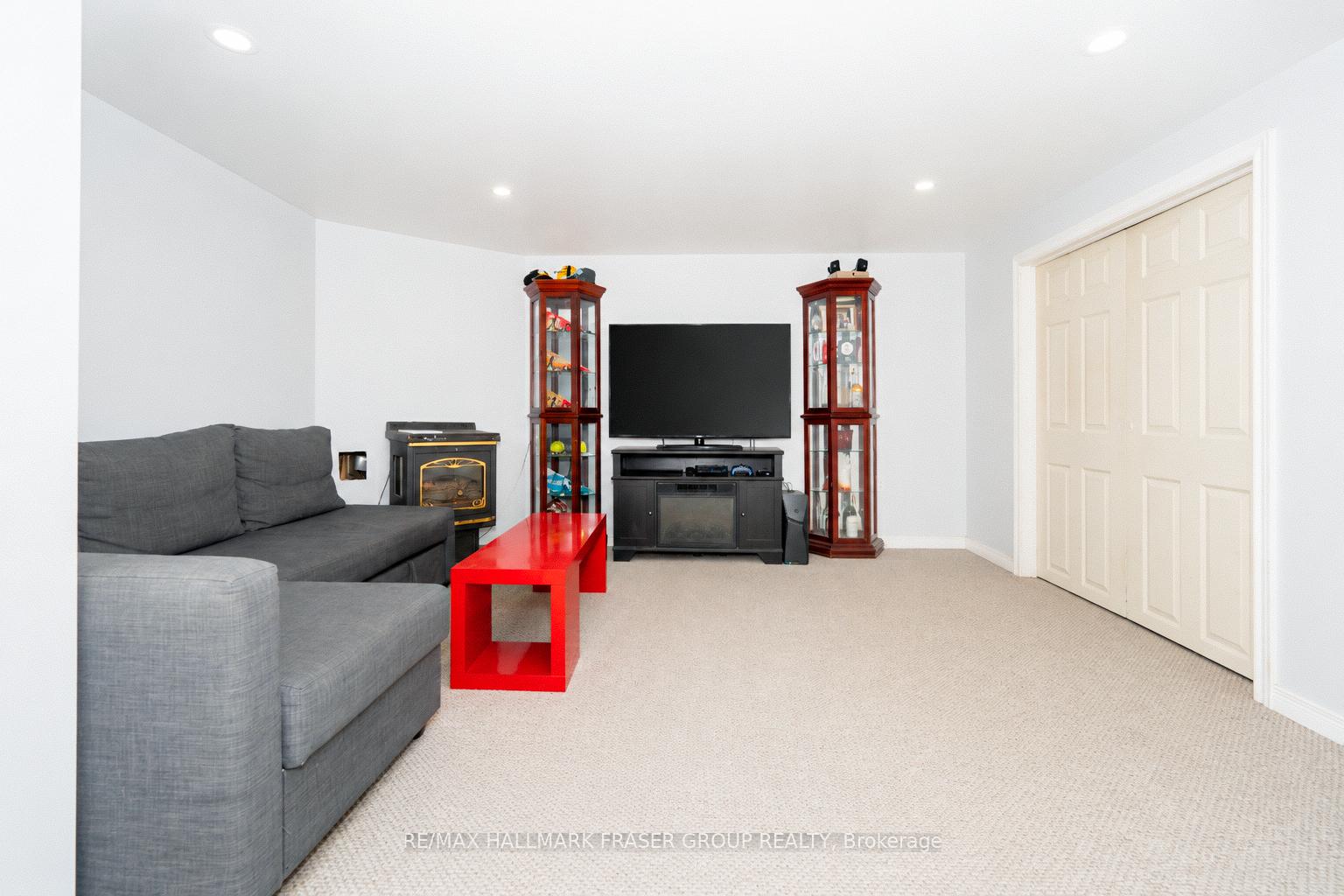 230 Kinmount Crescent