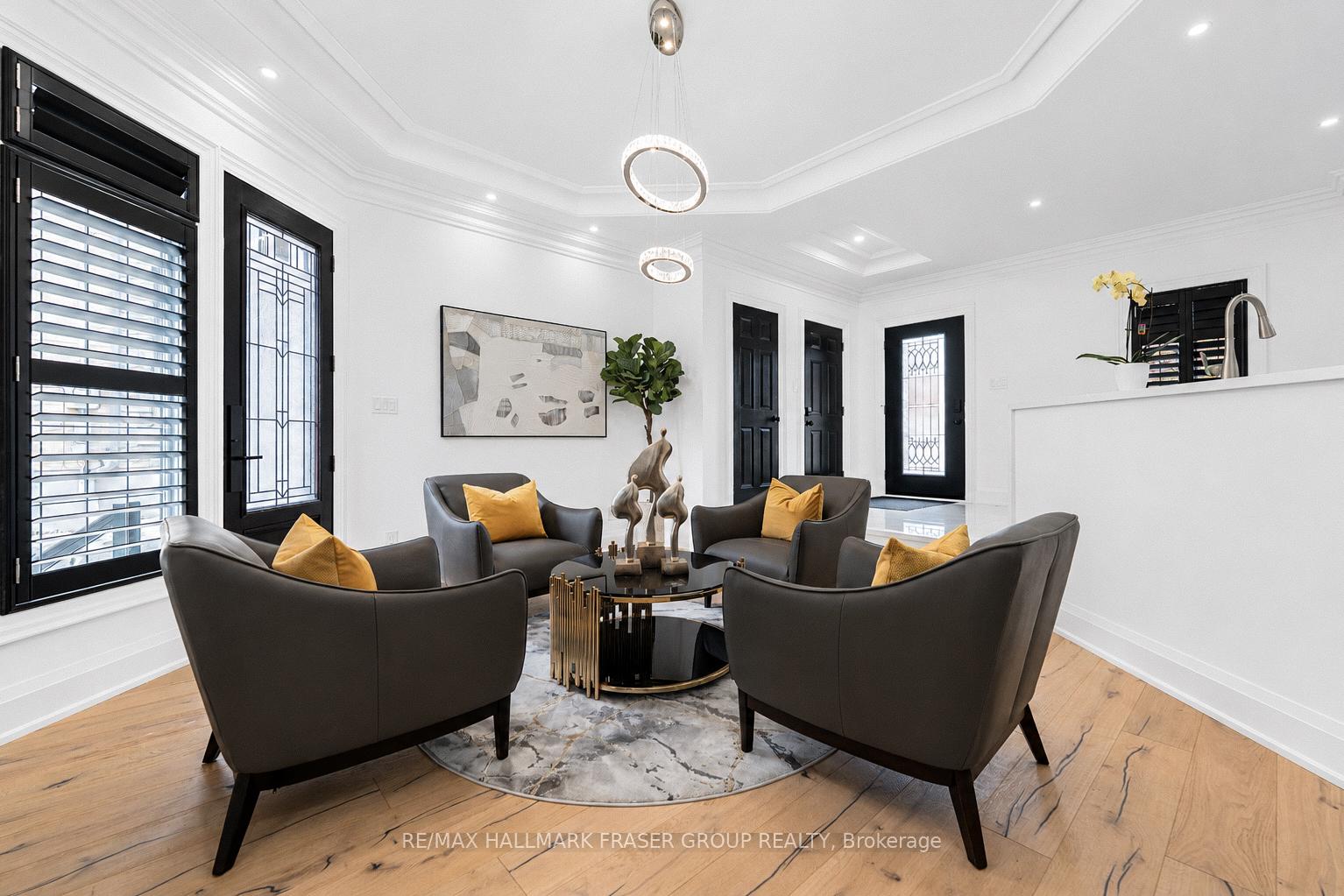 134 Front Street E