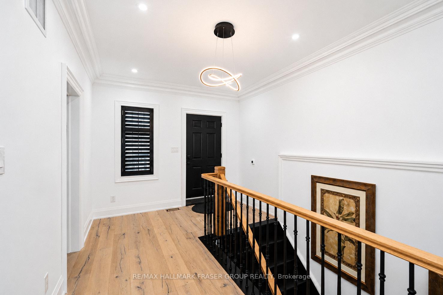134 Front Street E