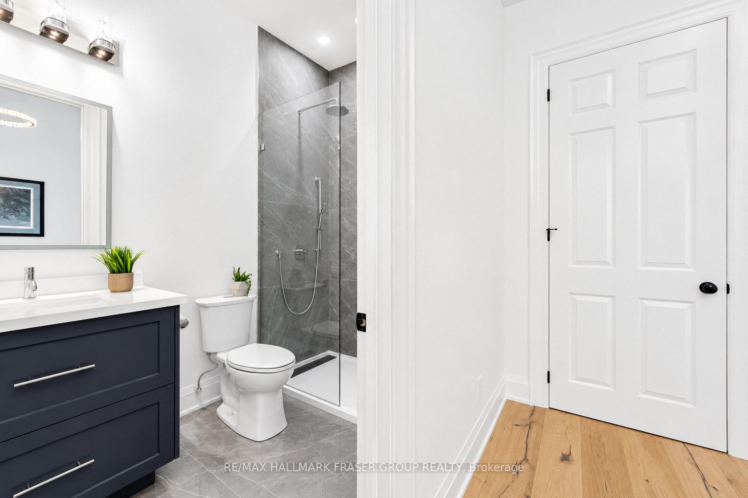 134 Front Street E