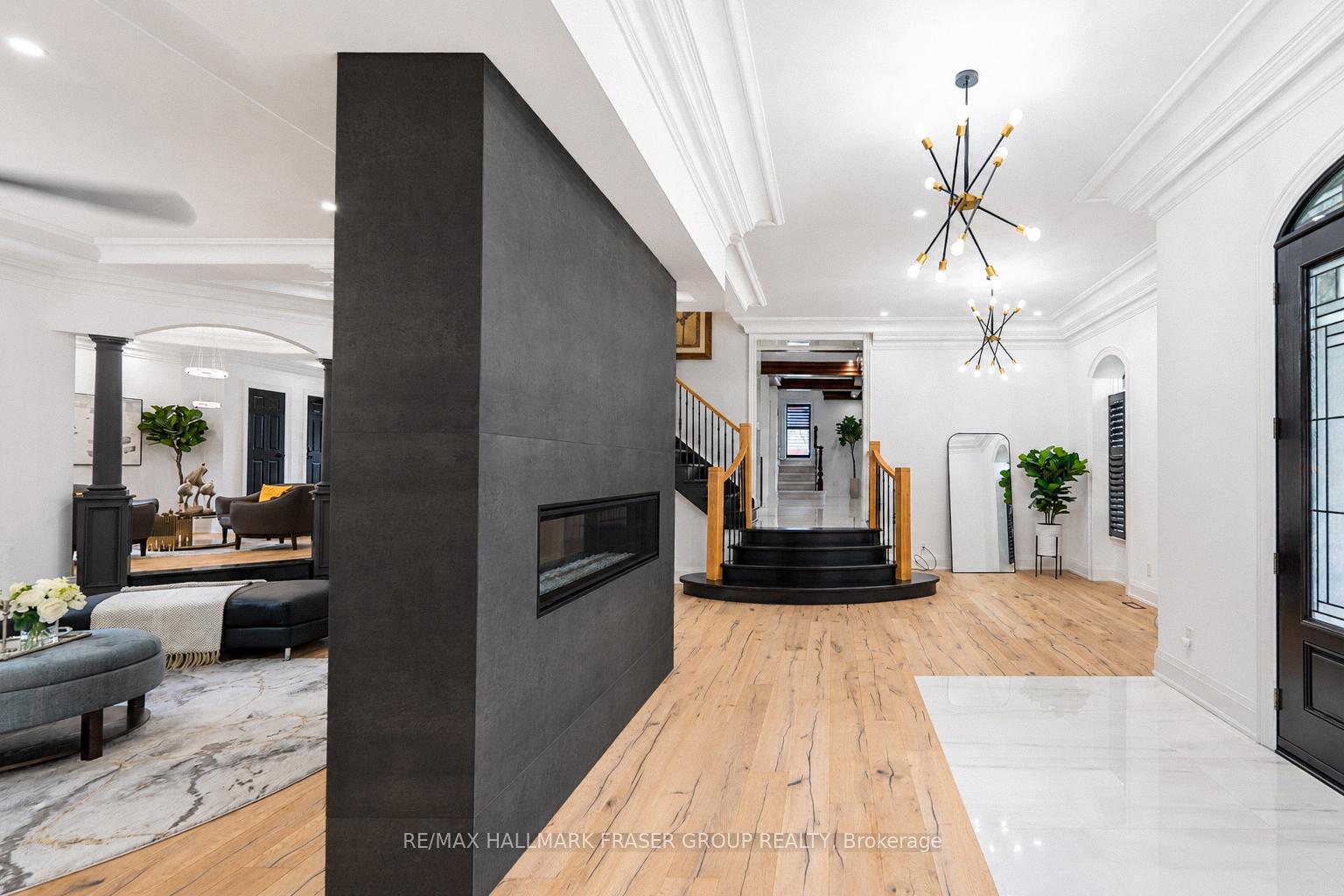 134 Front Street E