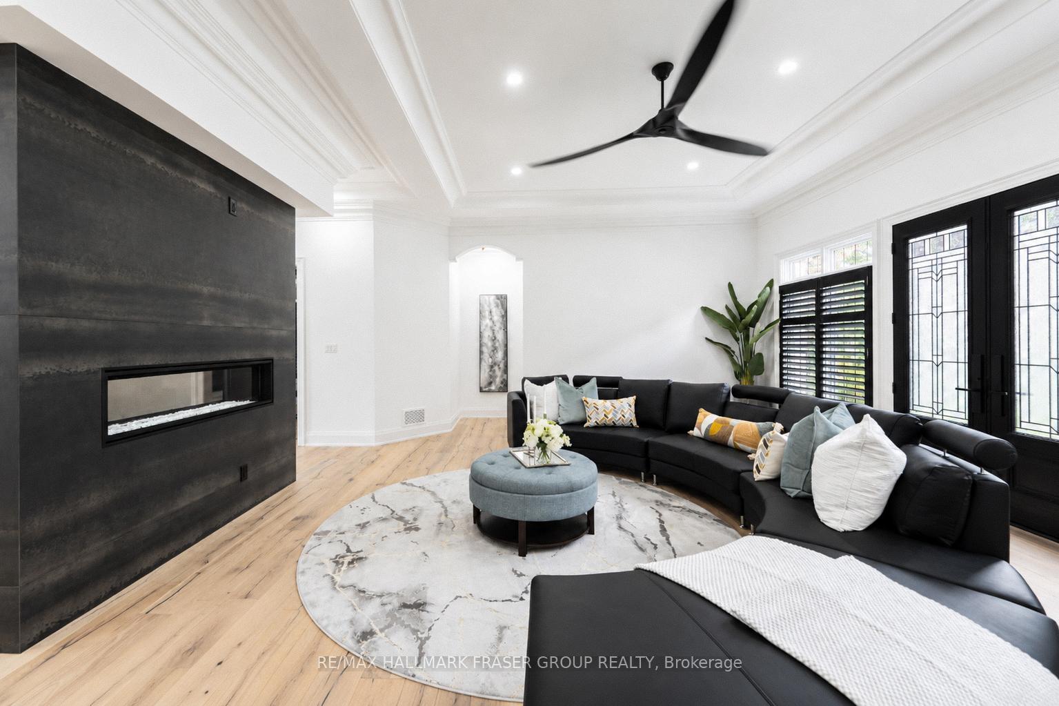 134 Front Street E