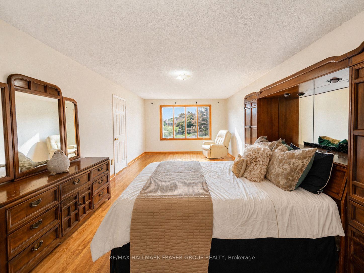 77 Glenthorne Drive, Toronto