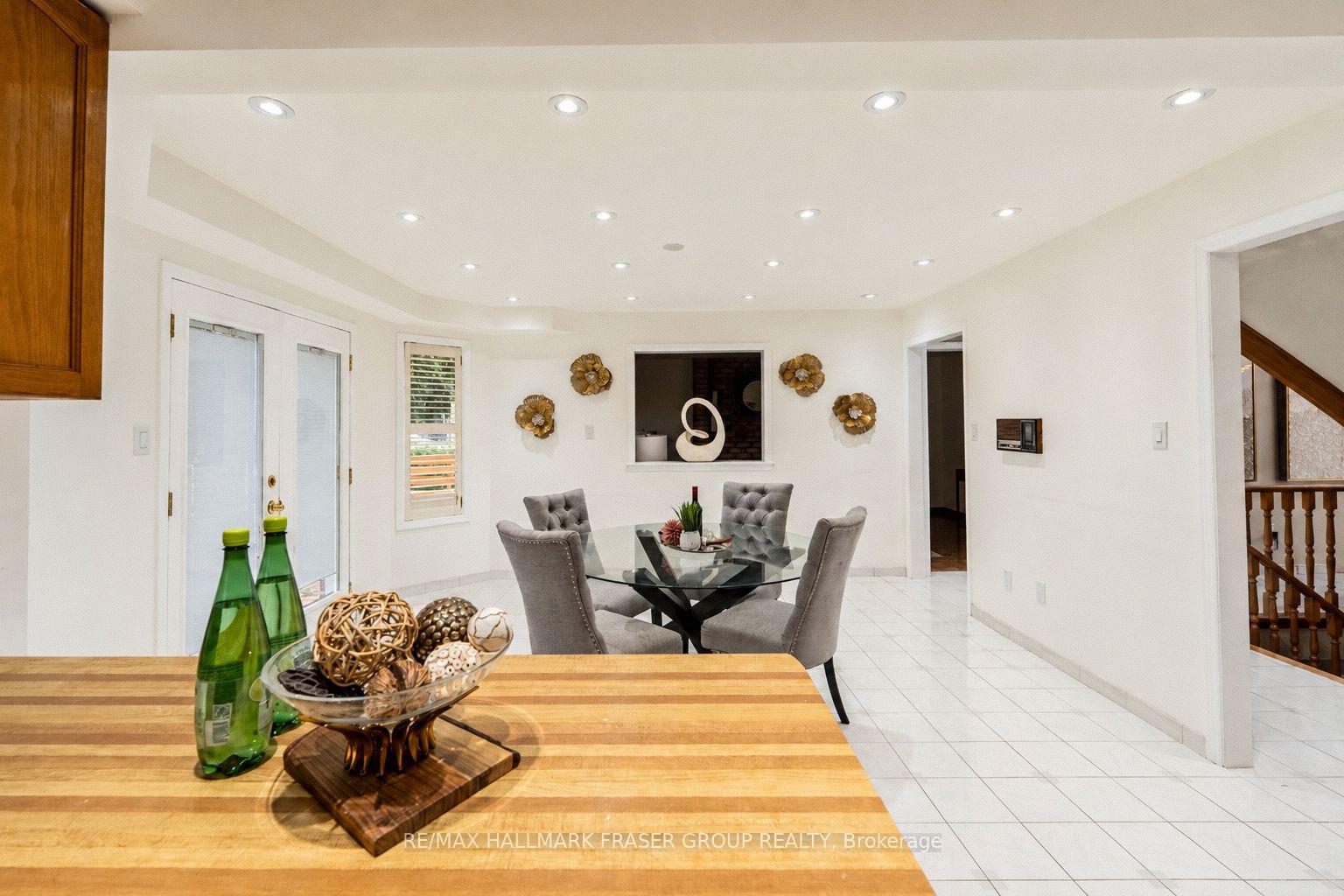 77 Glenthorne Drive, Toronto