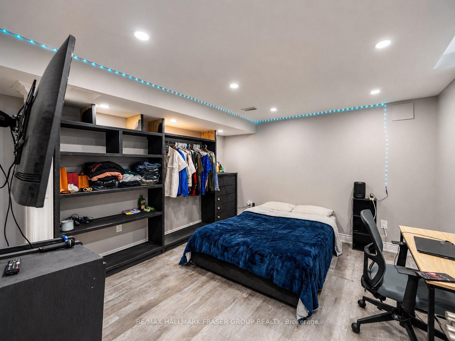 1 Mcneilage Court