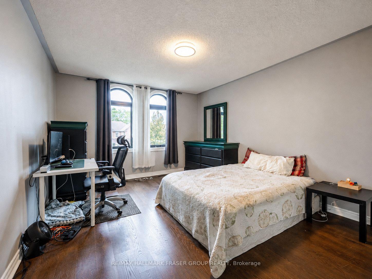 1 Mcneilage Court