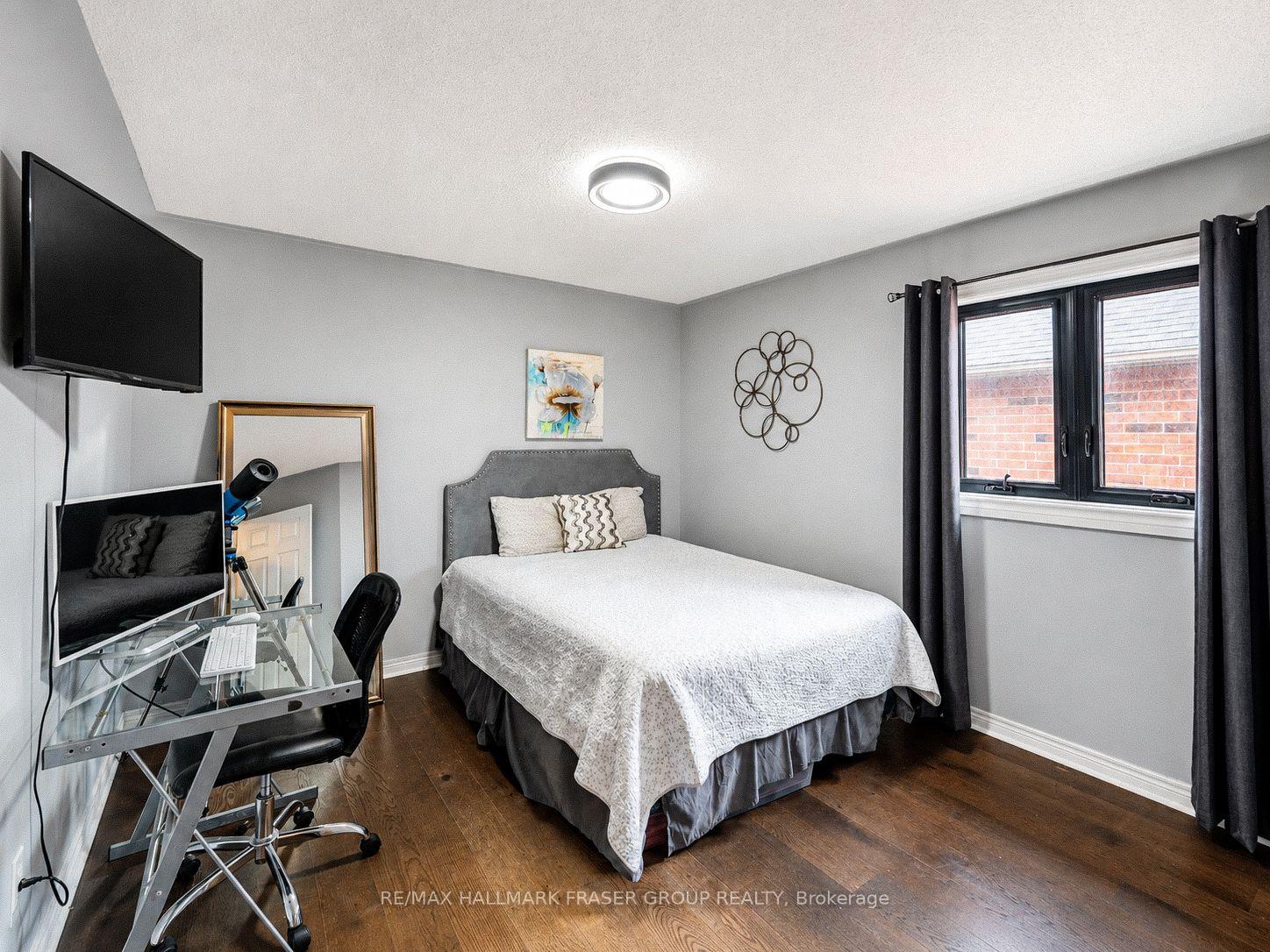 1 Mcneilage Court