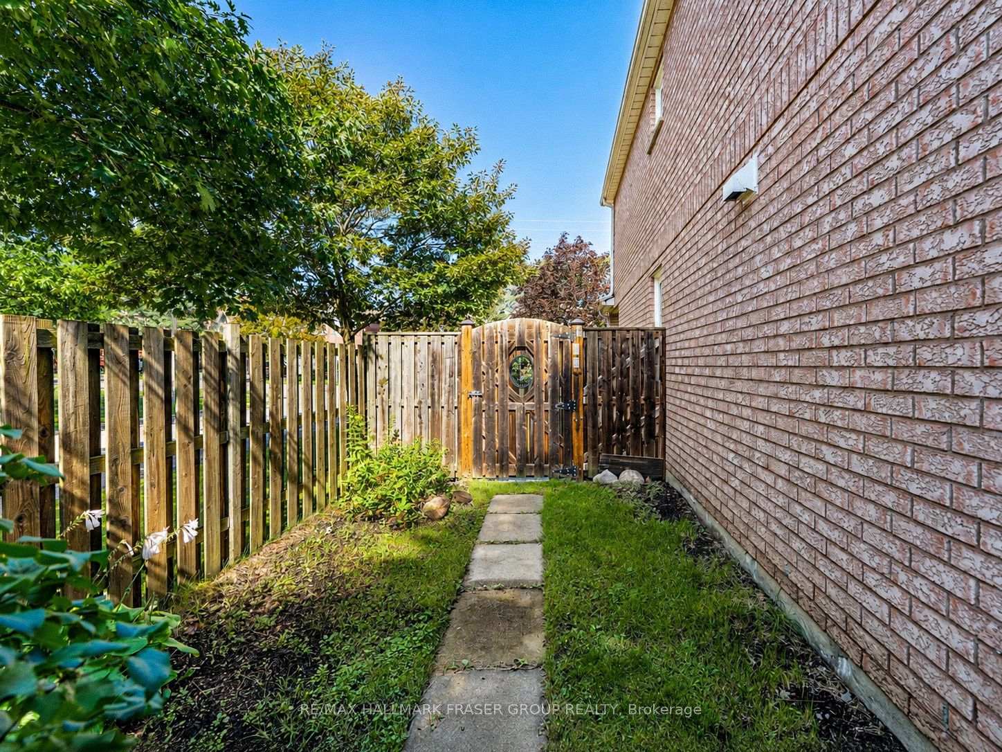 1473 Sandhurst Crescent
