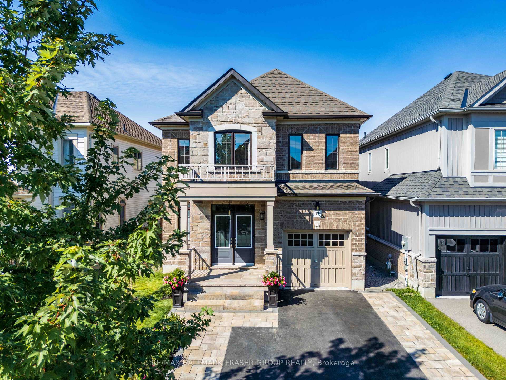 19 Crombie Street