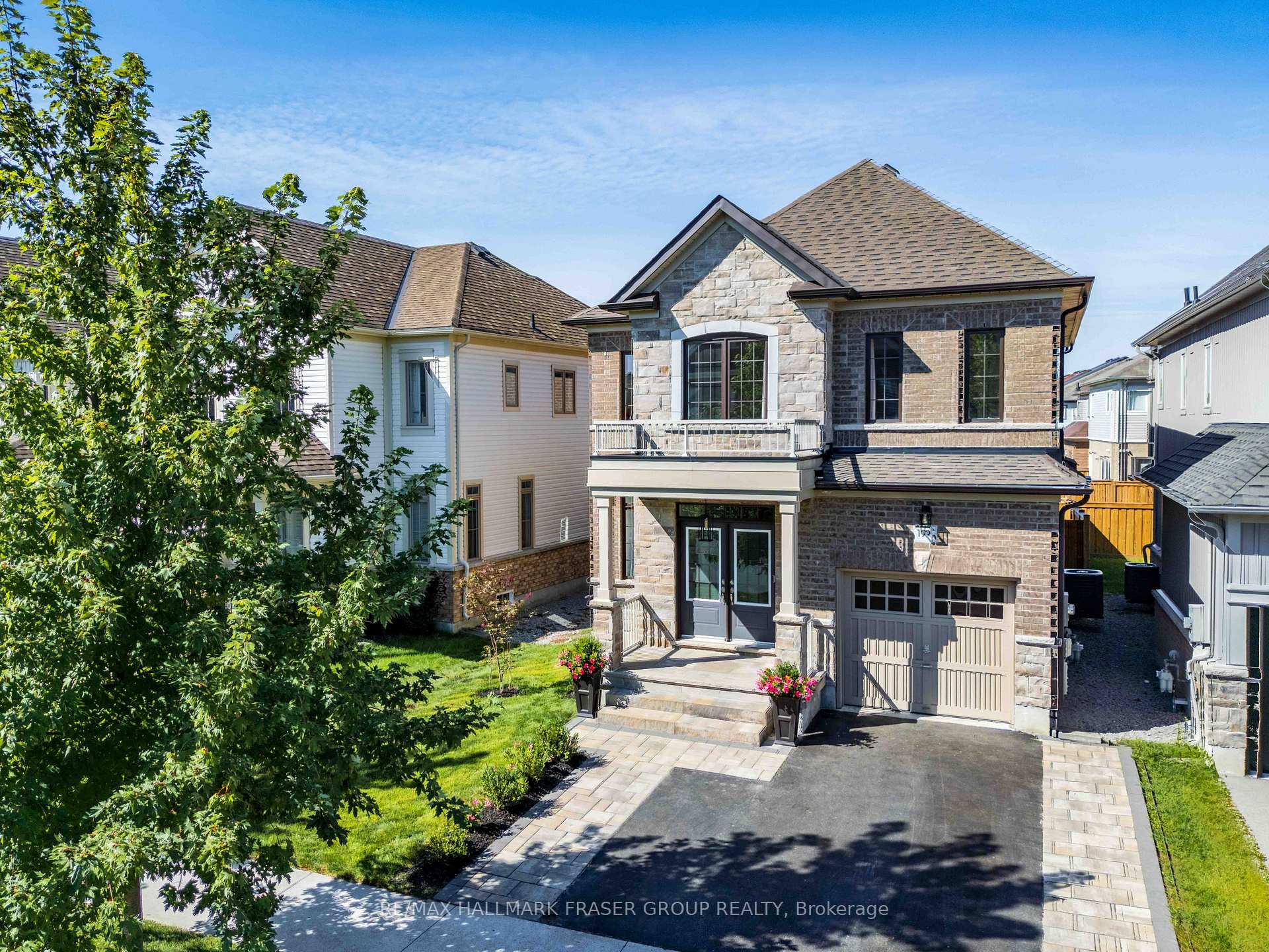 19 Crombie Street