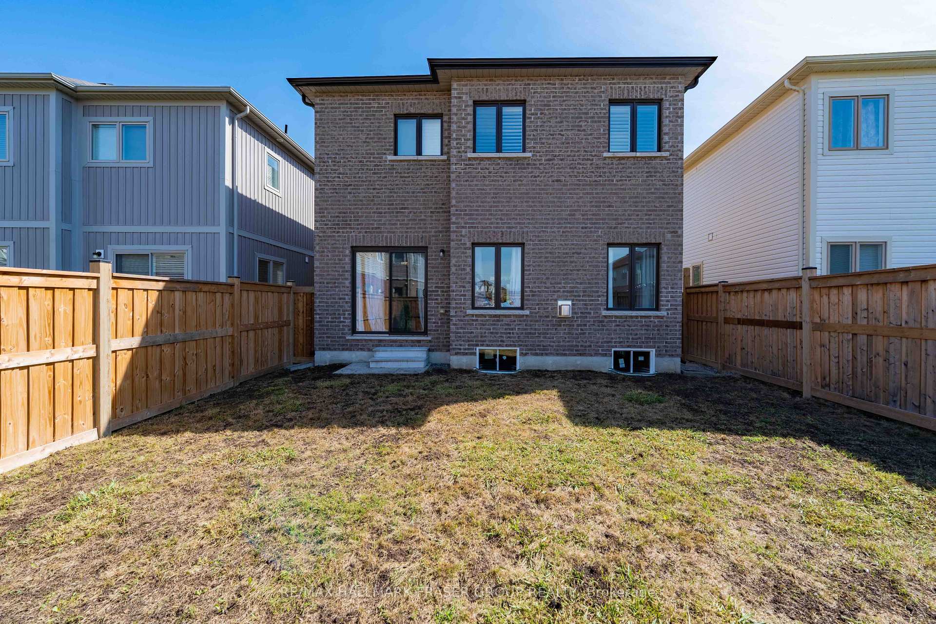 19 Crombie Street