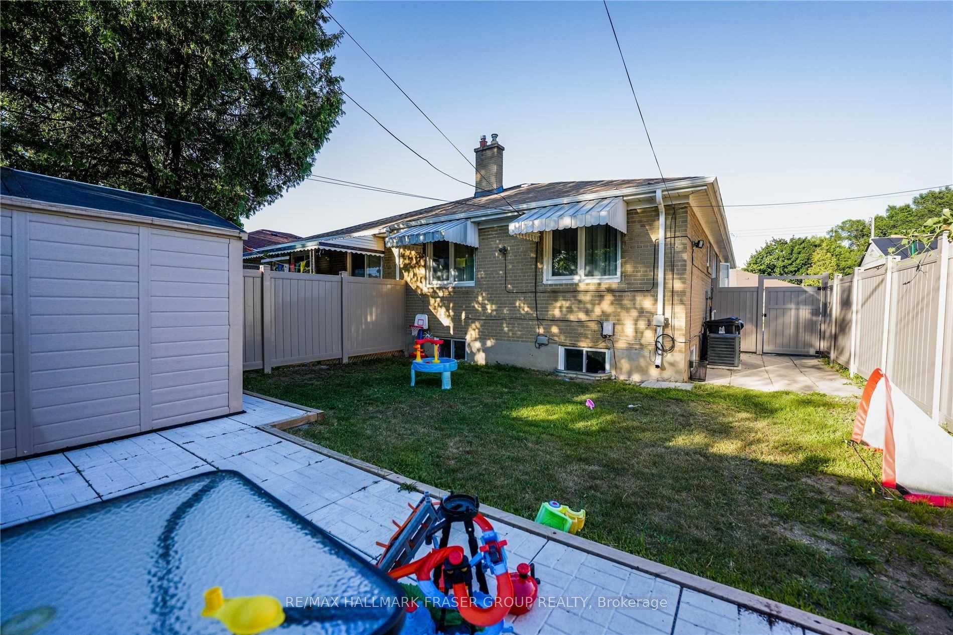92 Overture Road, Toronto