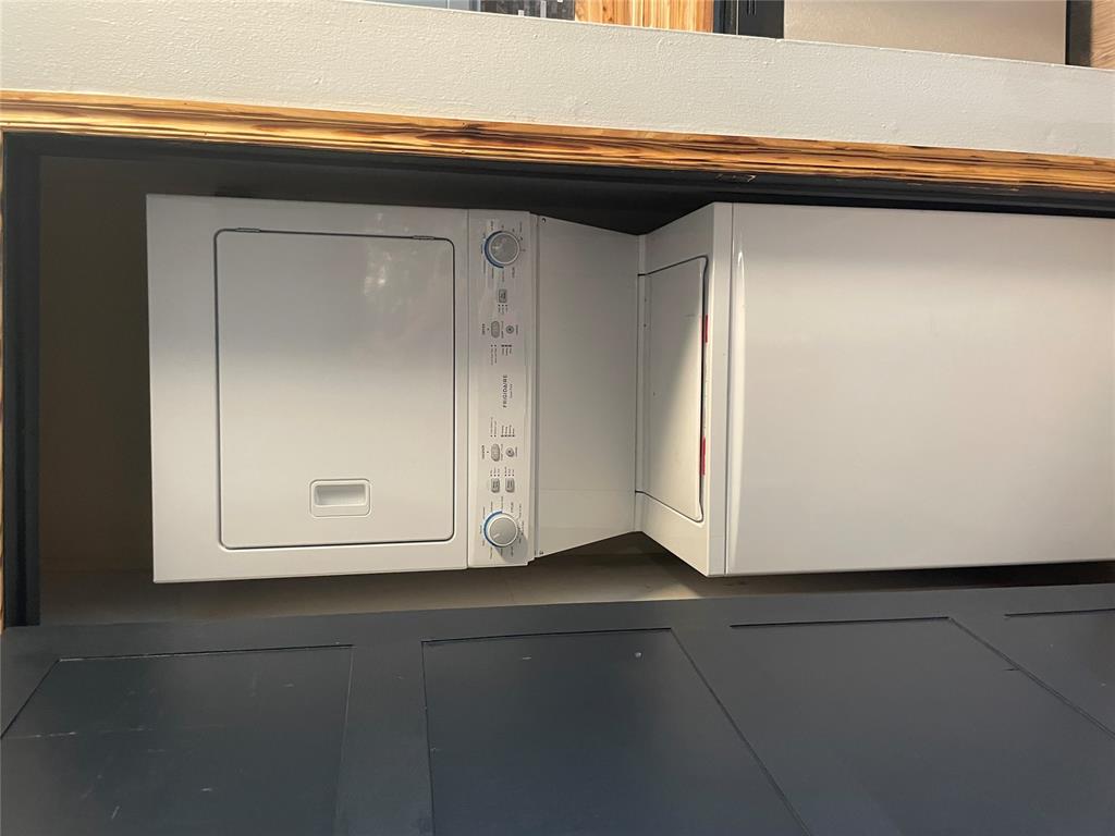 1723 E Lindsey Street Unit: 2