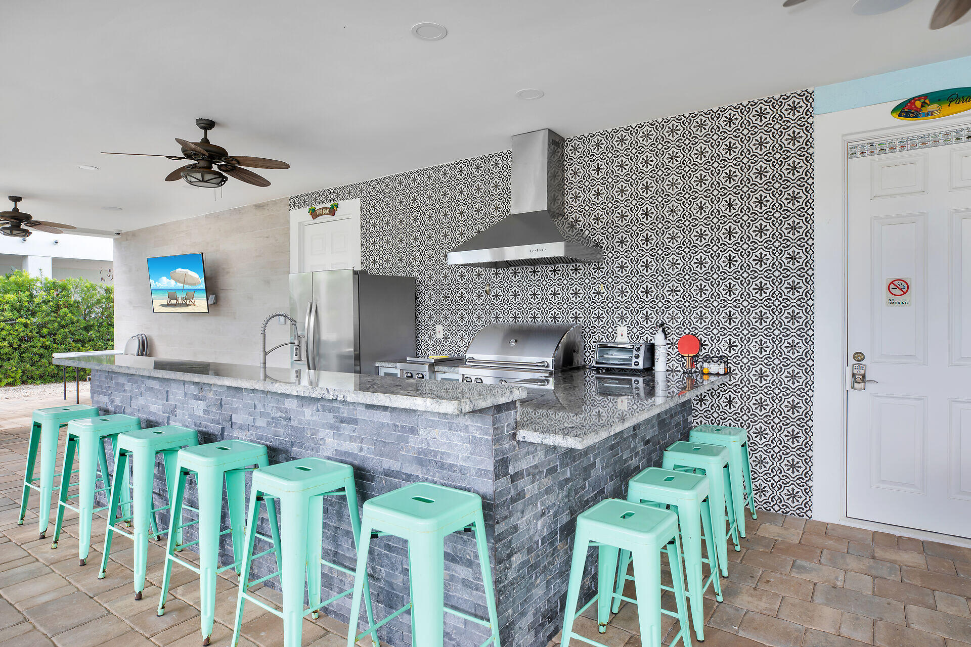 211 E Bruce Court