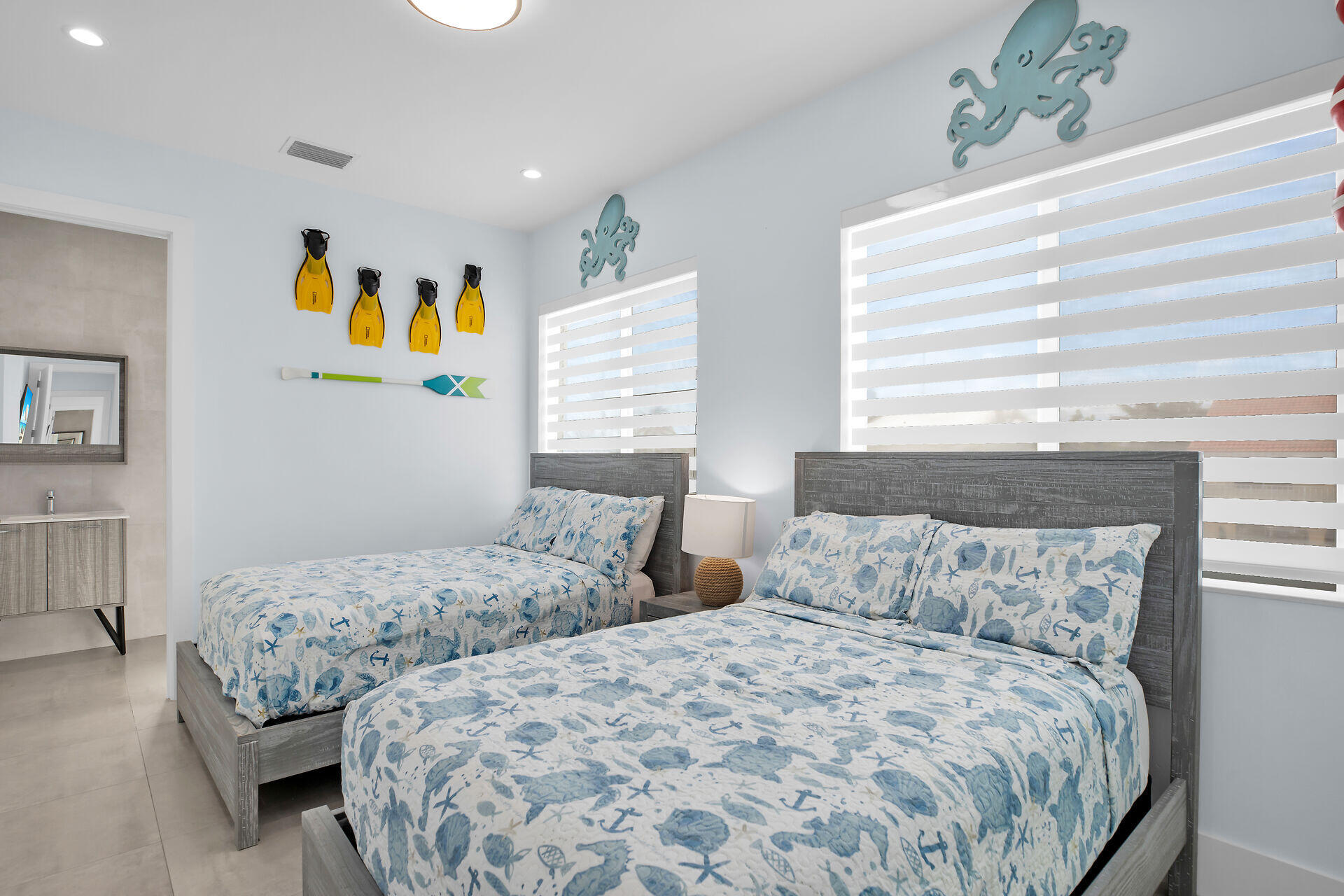 211 E Bruce Court