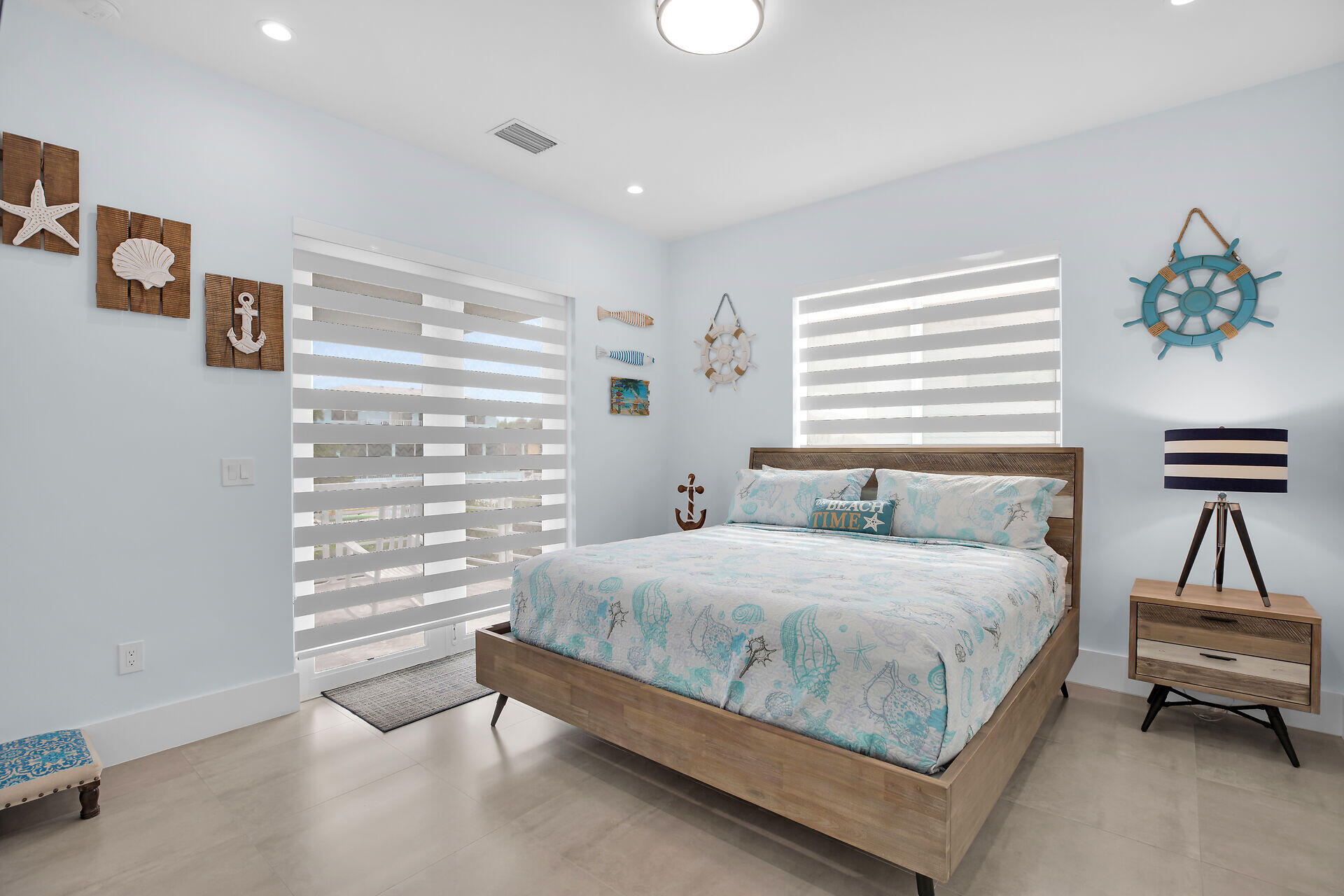 211 E Bruce Court