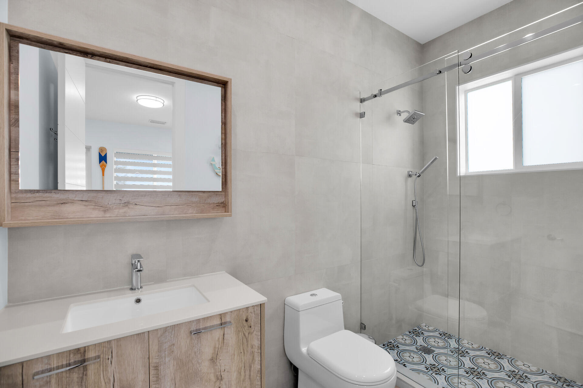 211 E Bruce Court