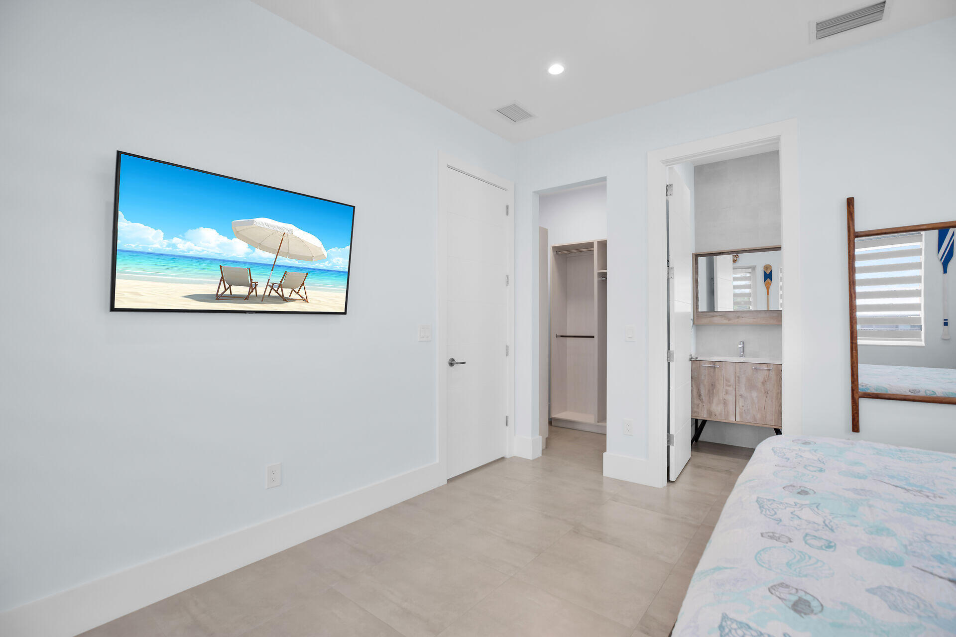 211 E Bruce Court