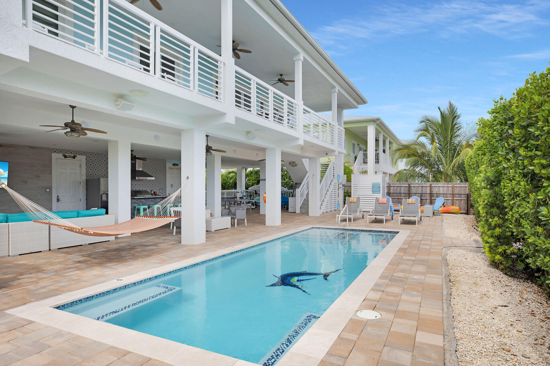 211 E Bruce Court