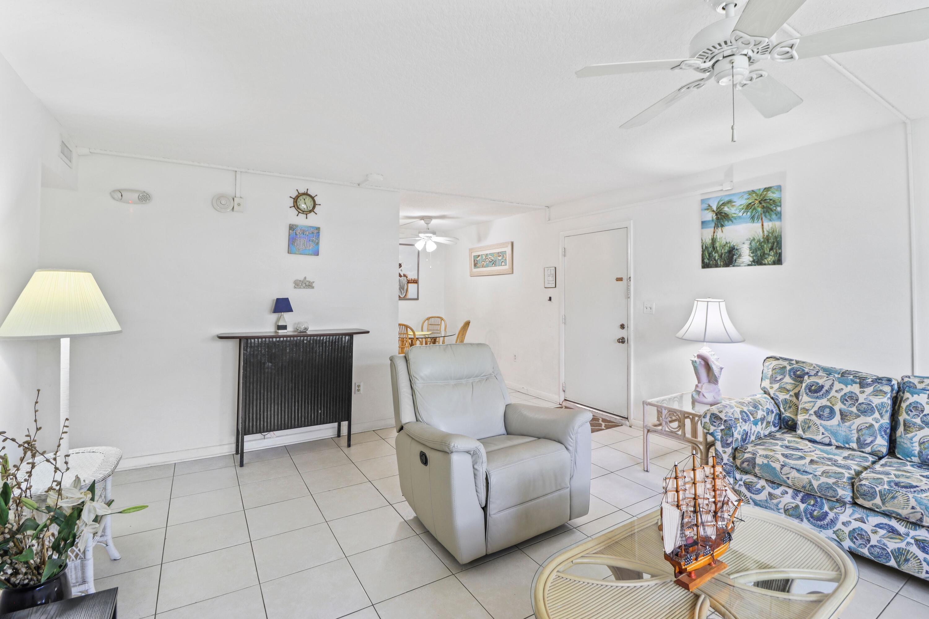 1101 W Ocean Drive Unit: 15