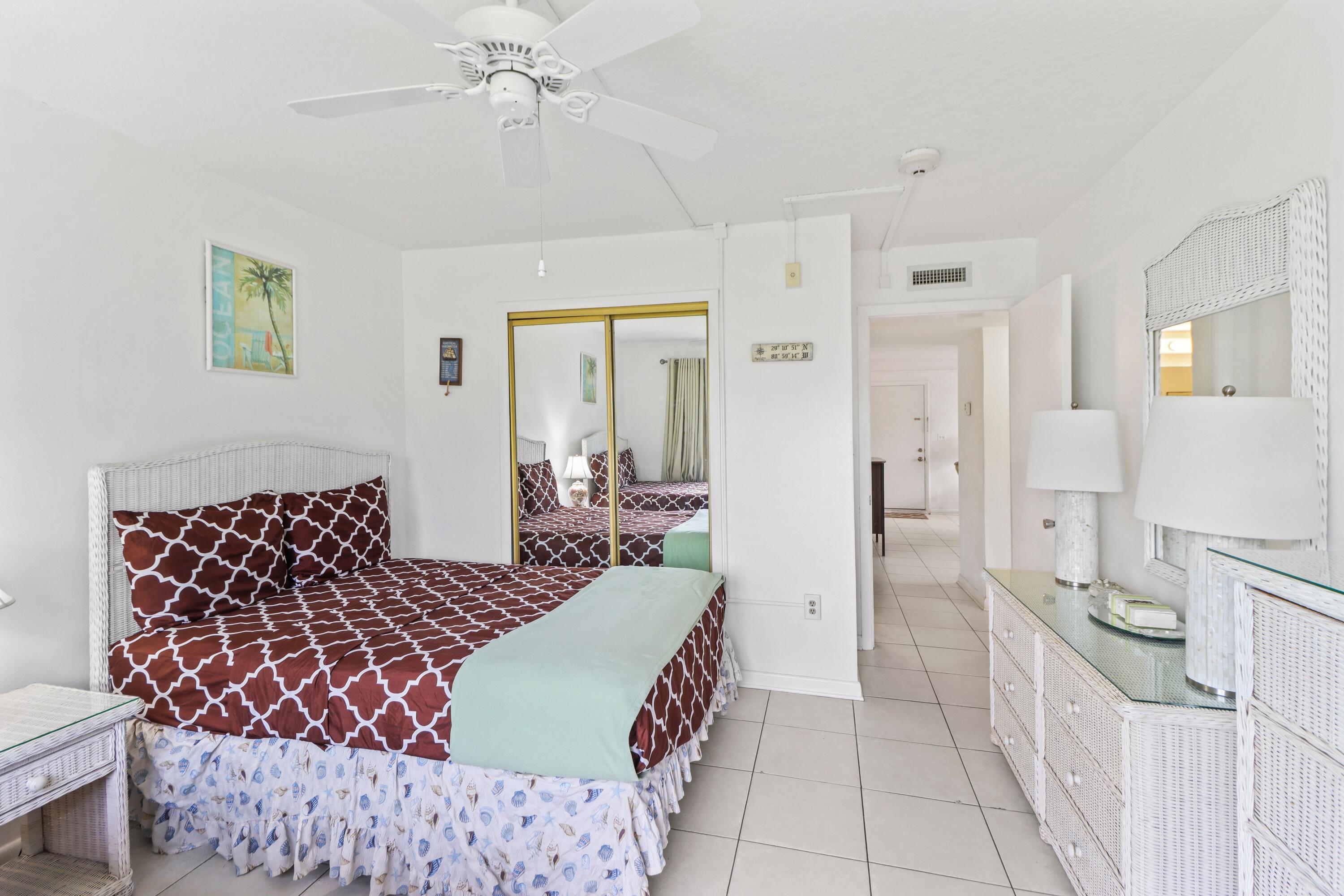 1101 W Ocean Drive Unit: 15