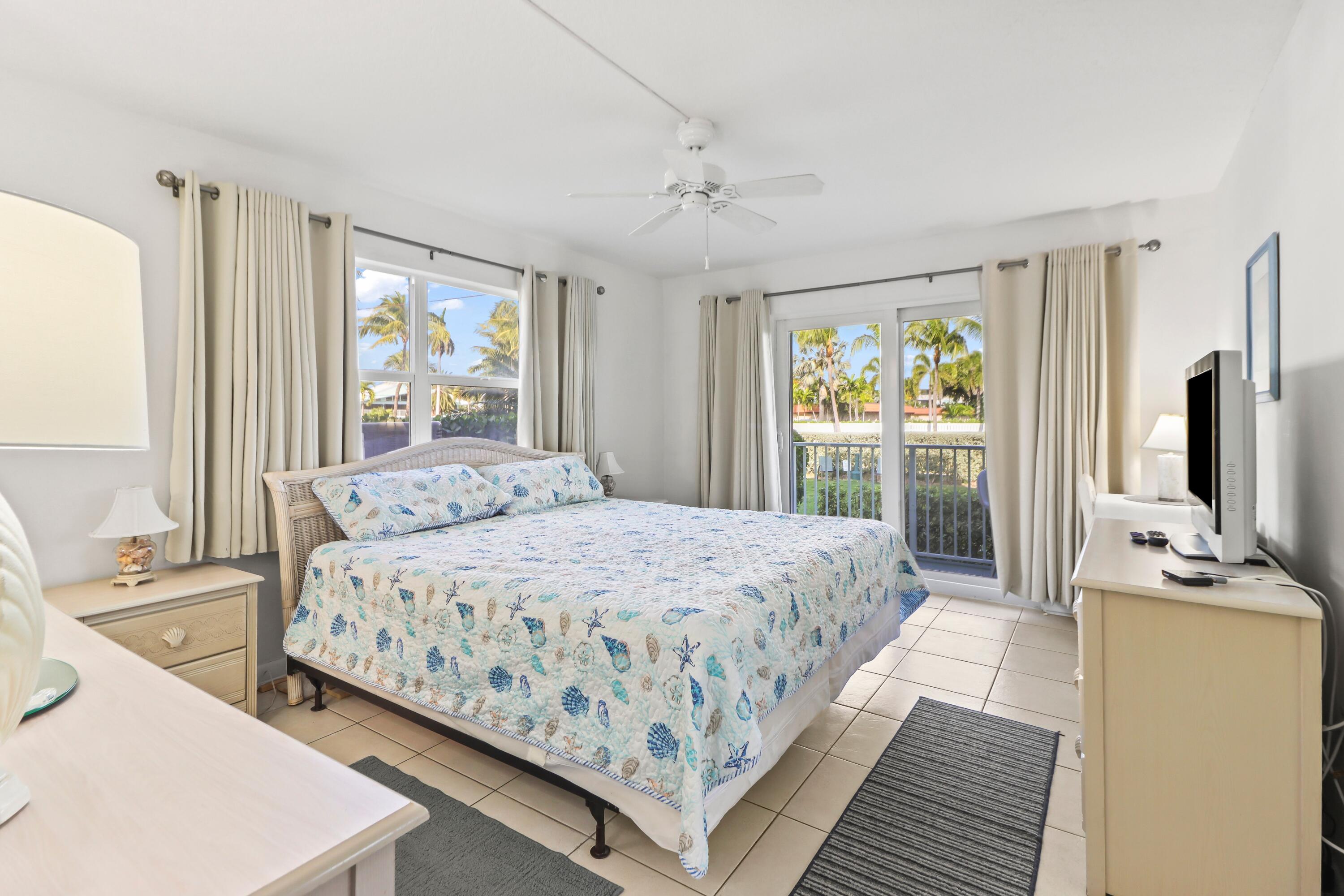 1101 W Ocean Drive Unit: 15