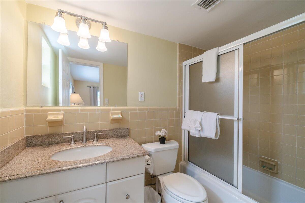 1101 W Ocean Drive Unit: 18