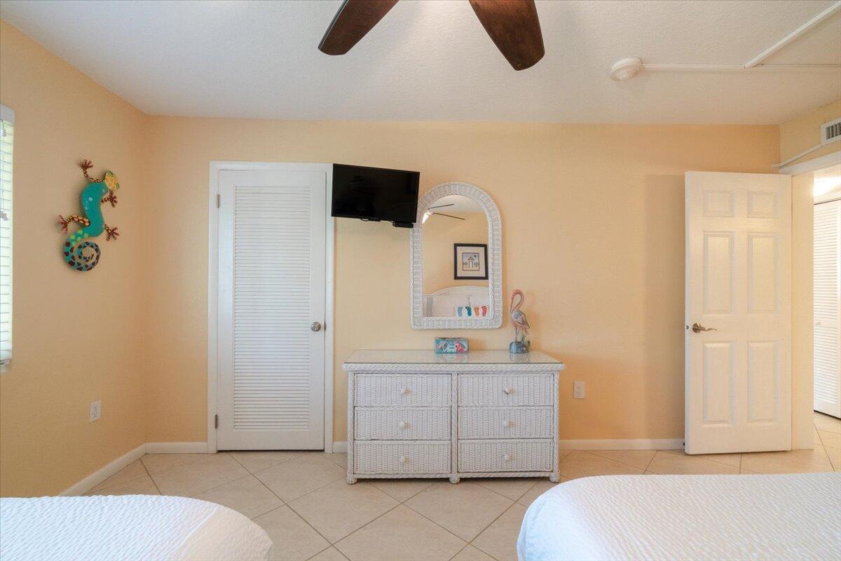 1101 W Ocean Drive Unit: 18