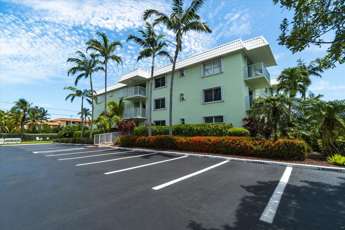 1101 W Ocean Drive Unit: 18