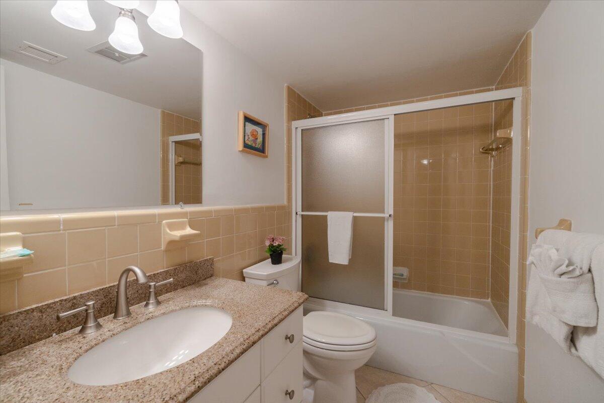 1101 W Ocean Drive Unit: 18