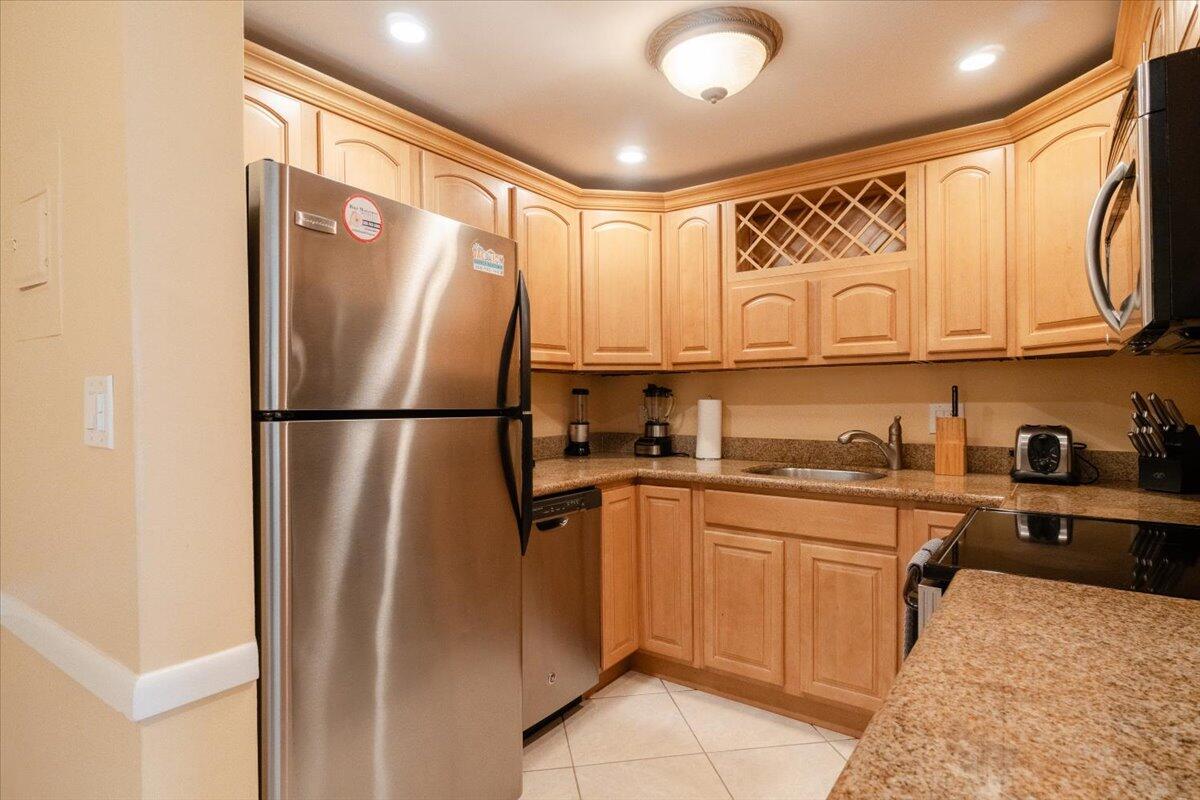 1101 W Ocean Drive Unit: 18