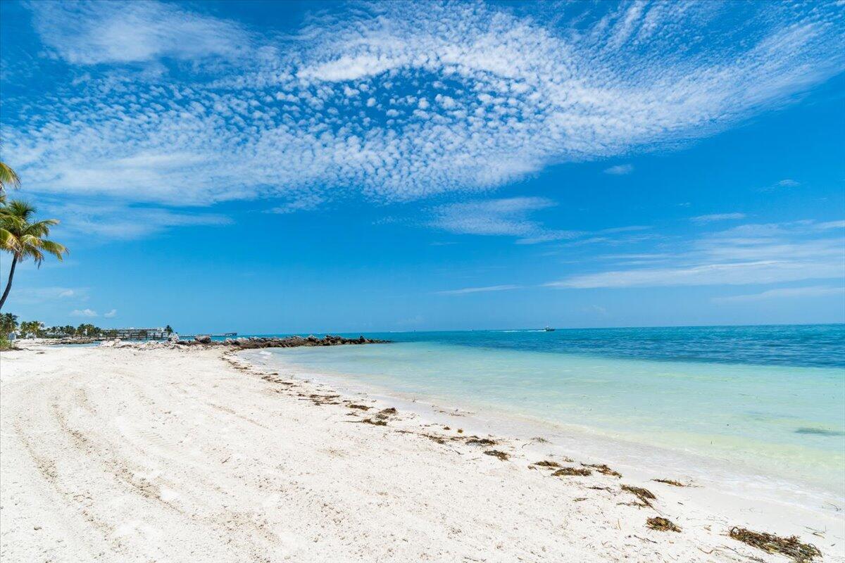 1101 W Ocean Drive Unit: 18