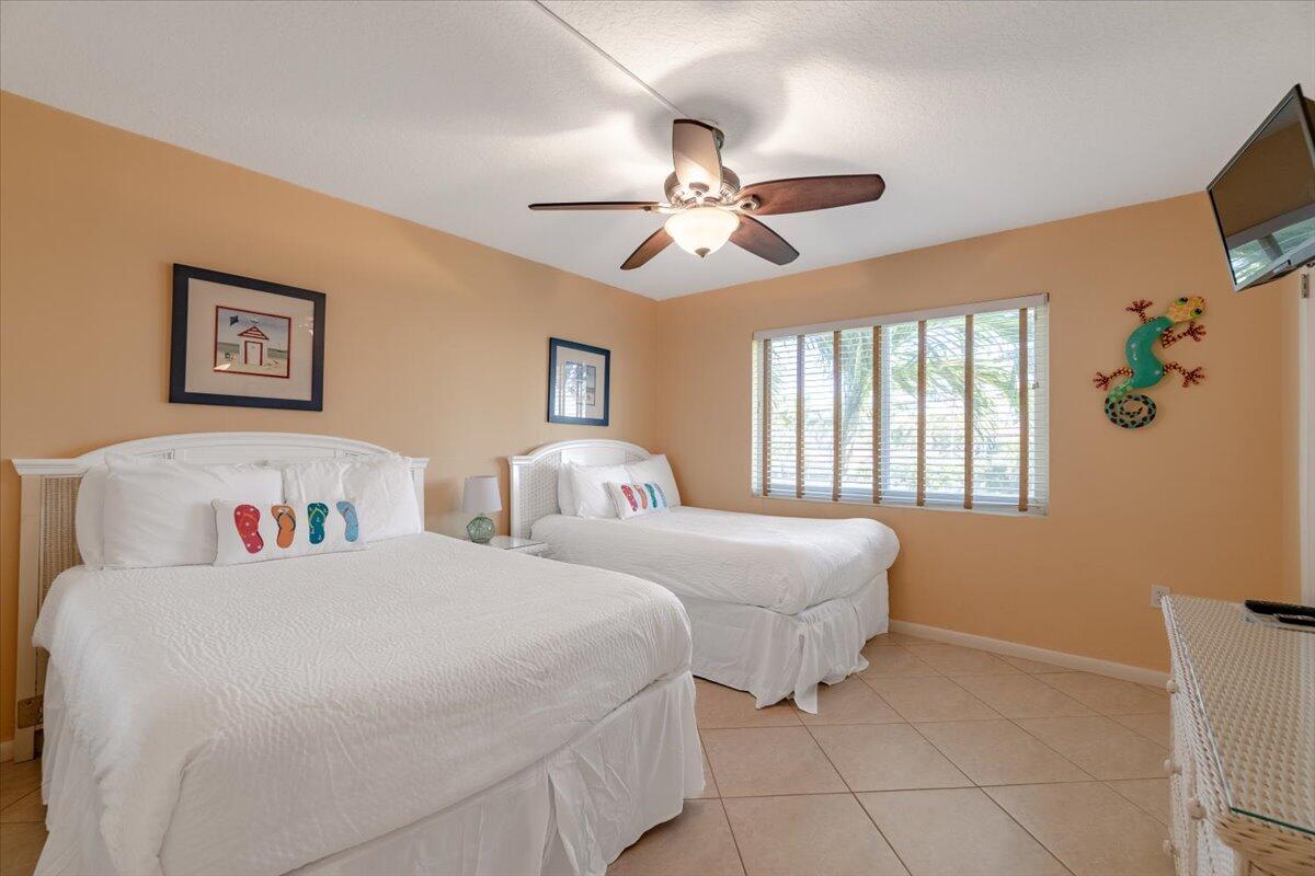 1101 W Ocean Drive Unit: 18