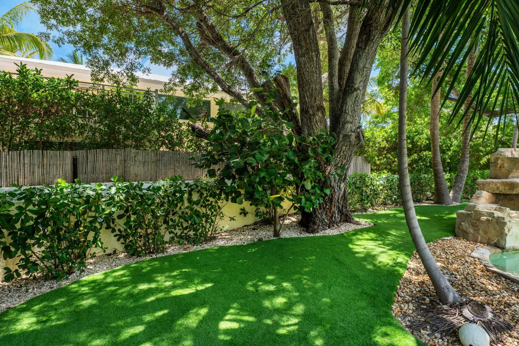 235 W Seaview Circle