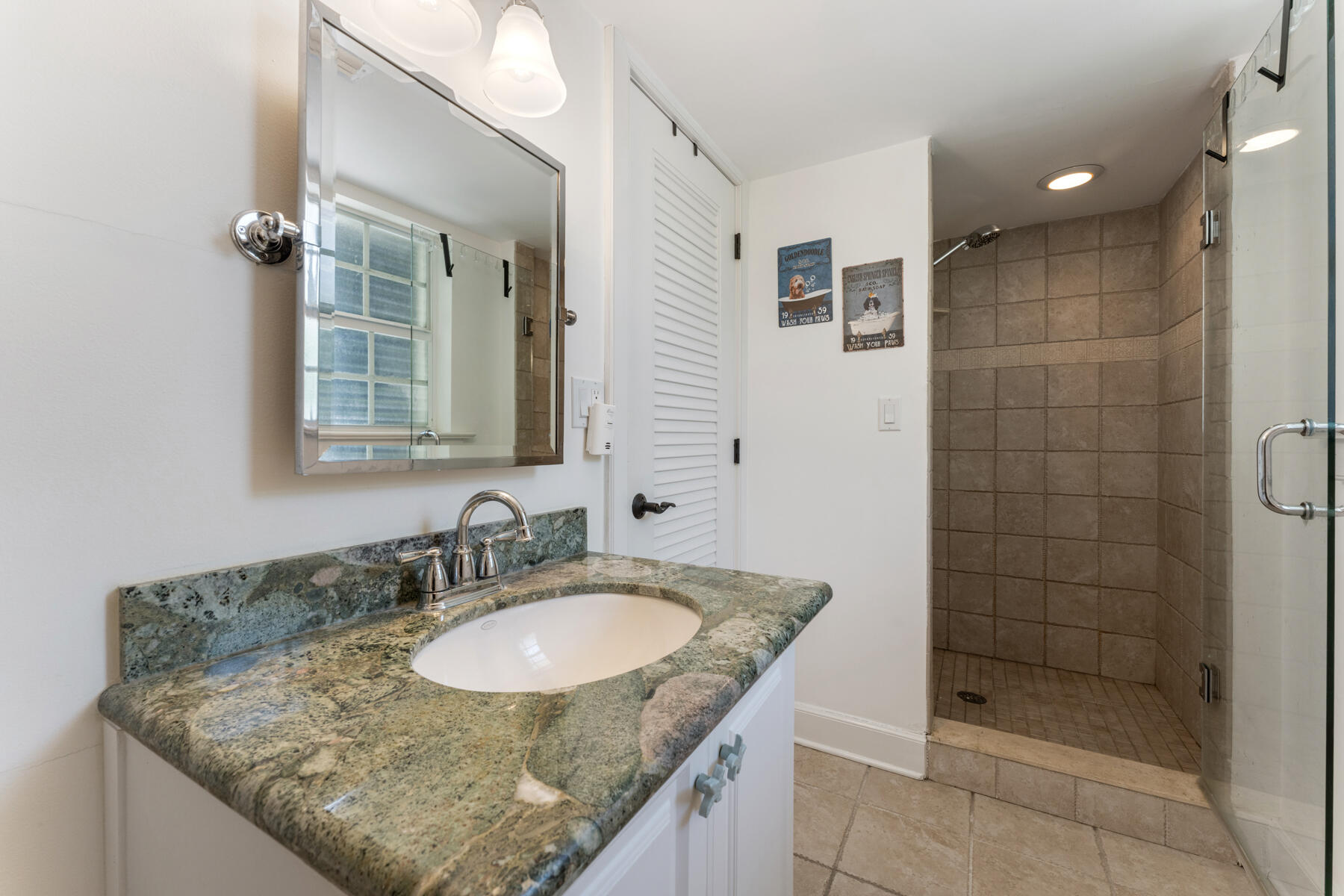 235 W Seaview Circle